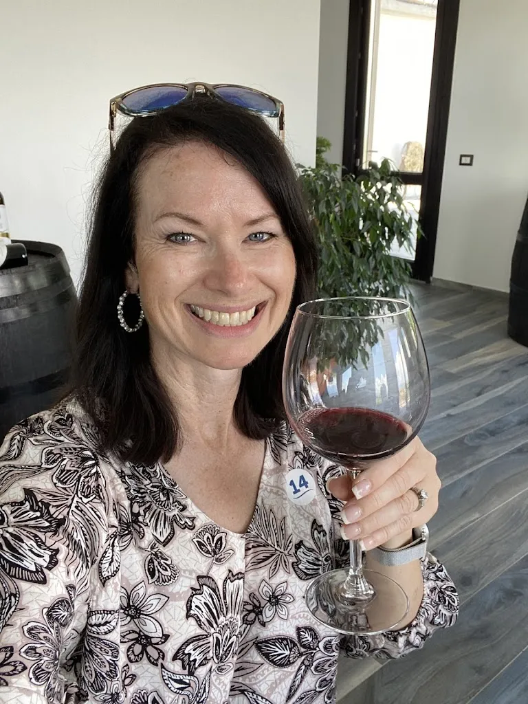 Holly Veselenak_Petrillo vini e sapori_Pietradefusi_review