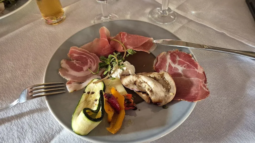 Godefroy Rassel_Il Casale_Pietrastornina_review