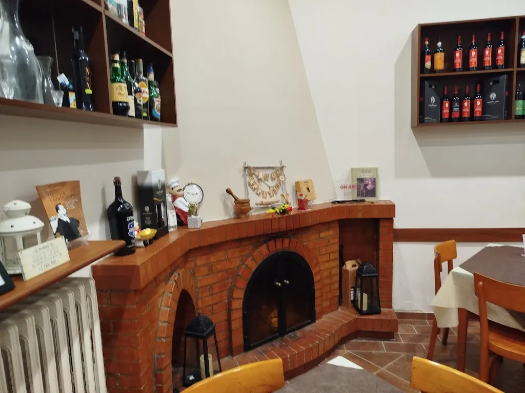 Antica Salumeria&Trattoria Urciuolo B&B Paninoteca Antonio_Pietrastornina_slider_image_3