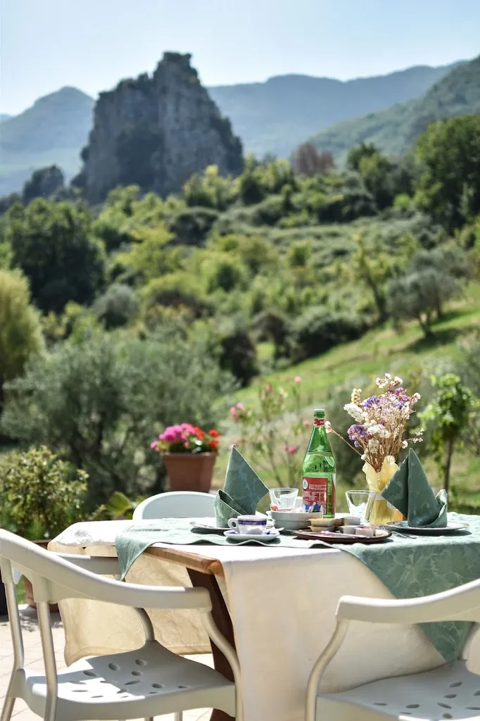Tenuta Country House Pietrastornina restaurant in Pietrastornina