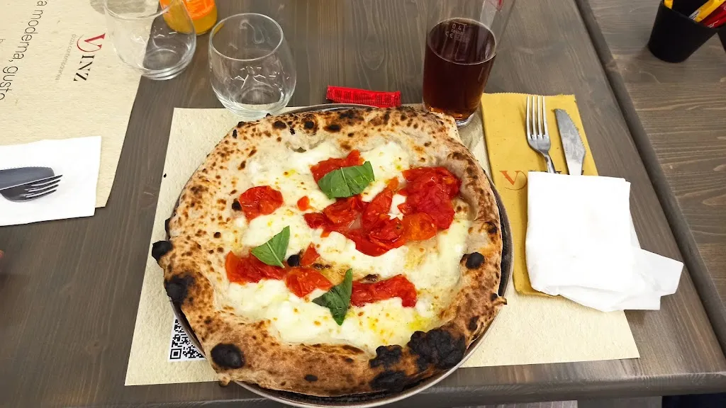 Federico Giarrusso_Vinz pizzeria_Pietravairano_review