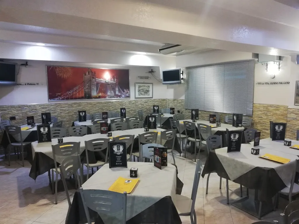 MISTRAL PUB DAI GEMELLI_Pianura_slider_image_1