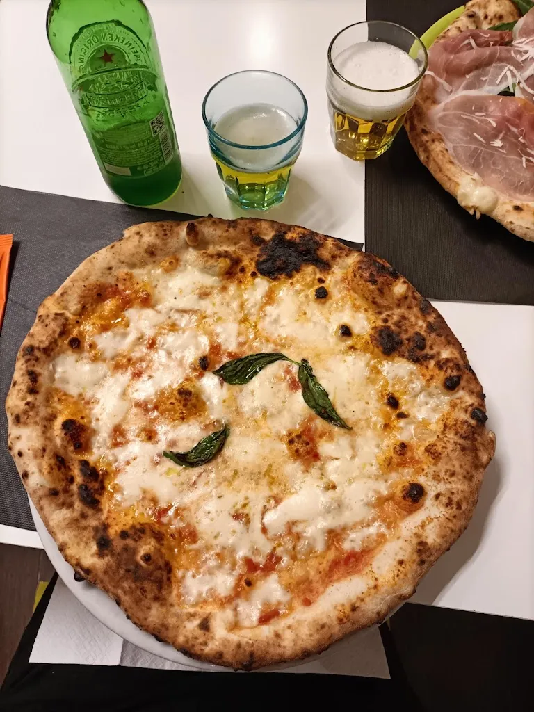 Pizzeria Frattini Pianura_Pianura_slider_image_3