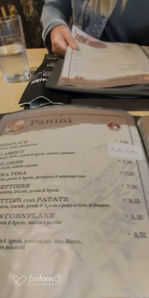 Giovanni Ferrara_Cacace burger store_Pianura_review