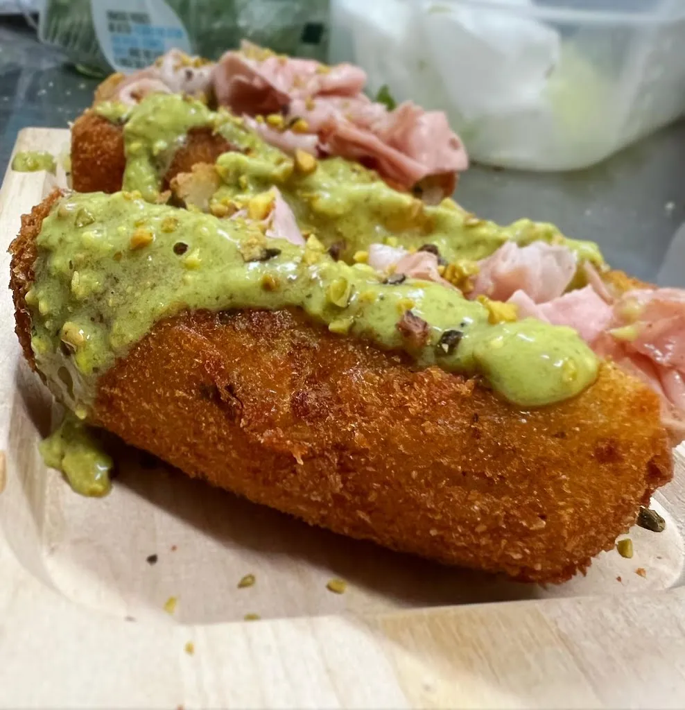 Cacace burger store_Pianura_slider_image_2