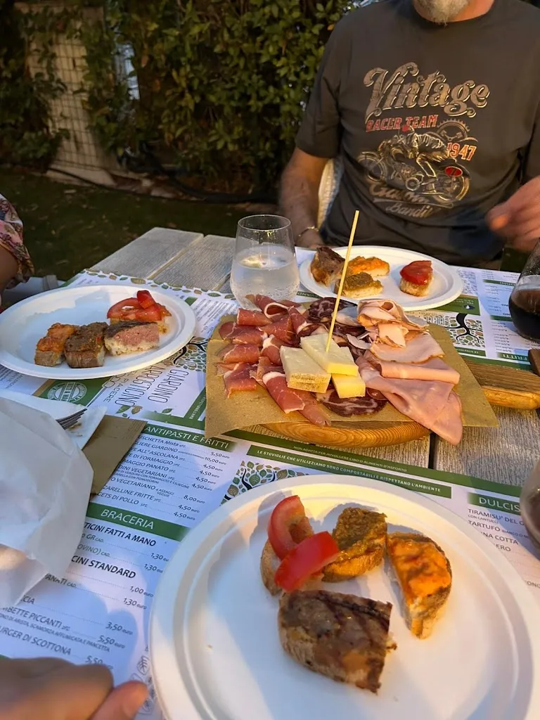 Manuela Giordano_Il Giardino dell'arrosticino_Martinsicuro_reseña