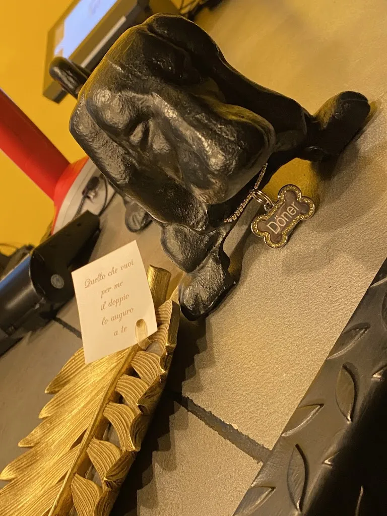 Kari Kari_MR DONER kebab store _Pianura_review