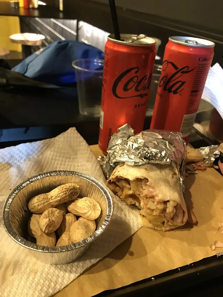 MR DONER kebab store _Pianura_slider_image_3