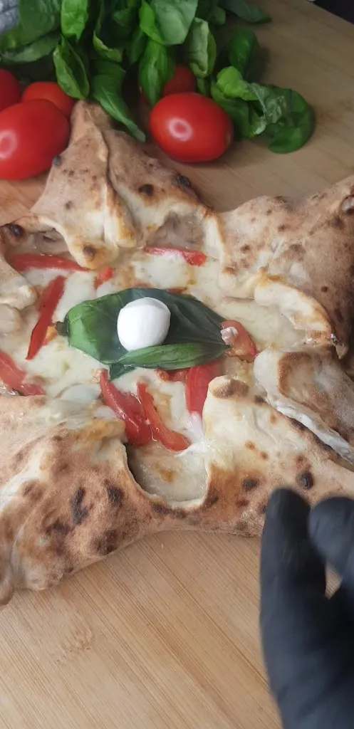 Pizzeria Arte Pizza_Pianura_slider_image_2