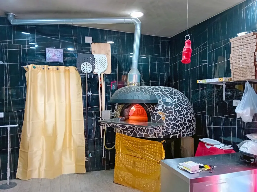 Pizza e sfizi - da Lory restaurant in Pianura