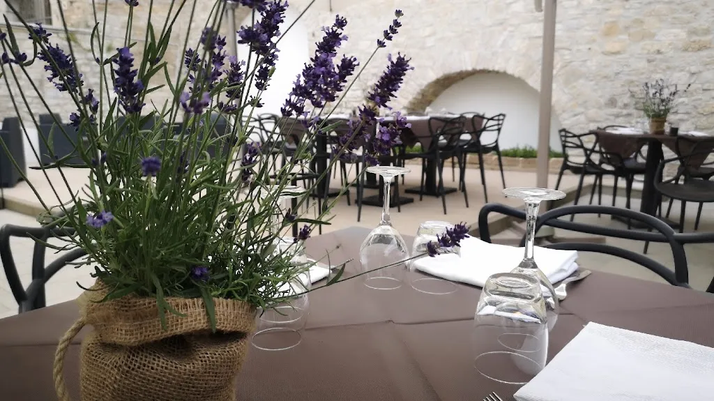 Atmosfera Del Gusto Ristorante-Vineria restaurant in Pietrelcina