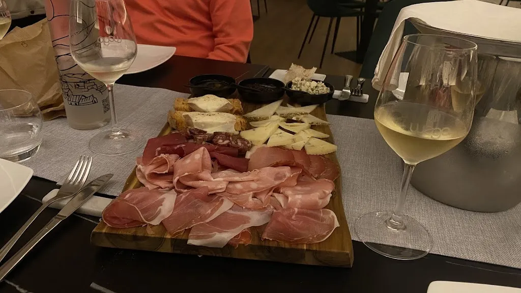 Julia Domenech_Wega Bistrot & Loungebar_Pietrelcina_review