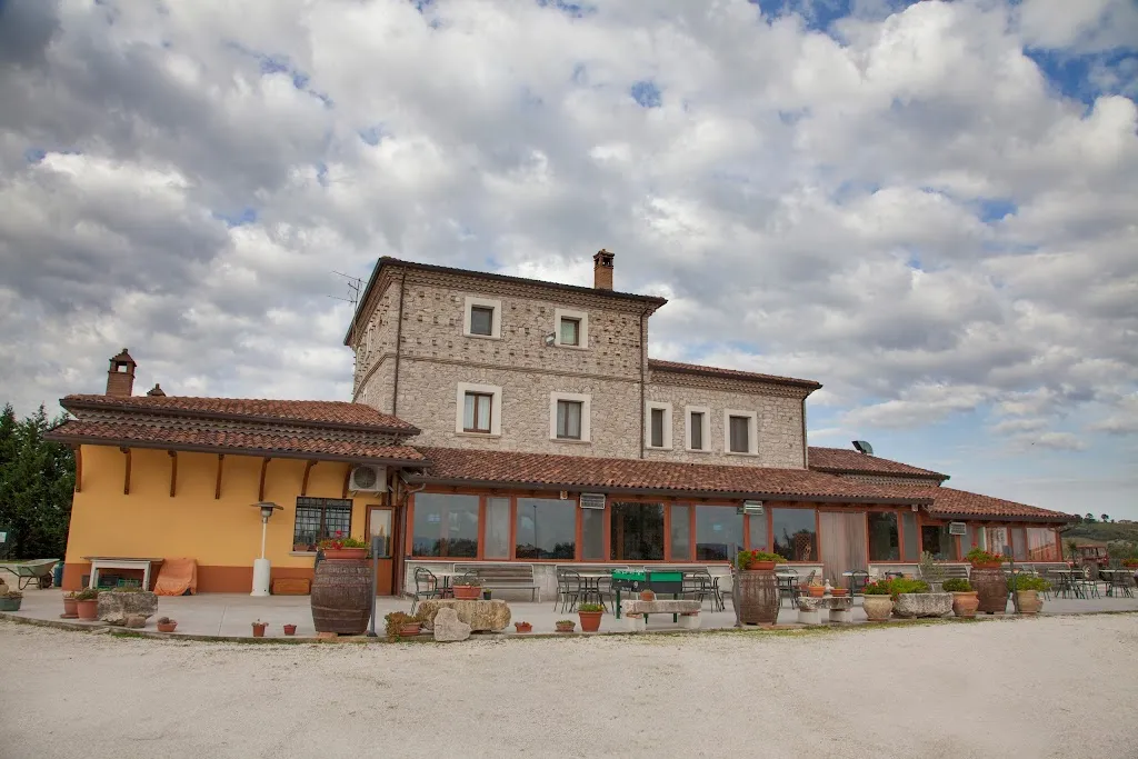 Agriturismo La Vecchia Cascina di Paolo & Belinda Pietrelcina_Pietrelcina_slider_image_1
