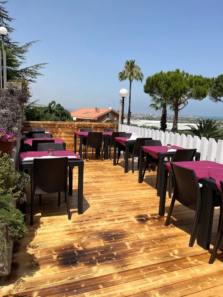 Osteria Gallo Nero restaurant in Martinsicuro