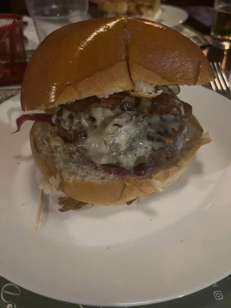 Valeria L._Pub Old Soccer_Pietrelcina_review