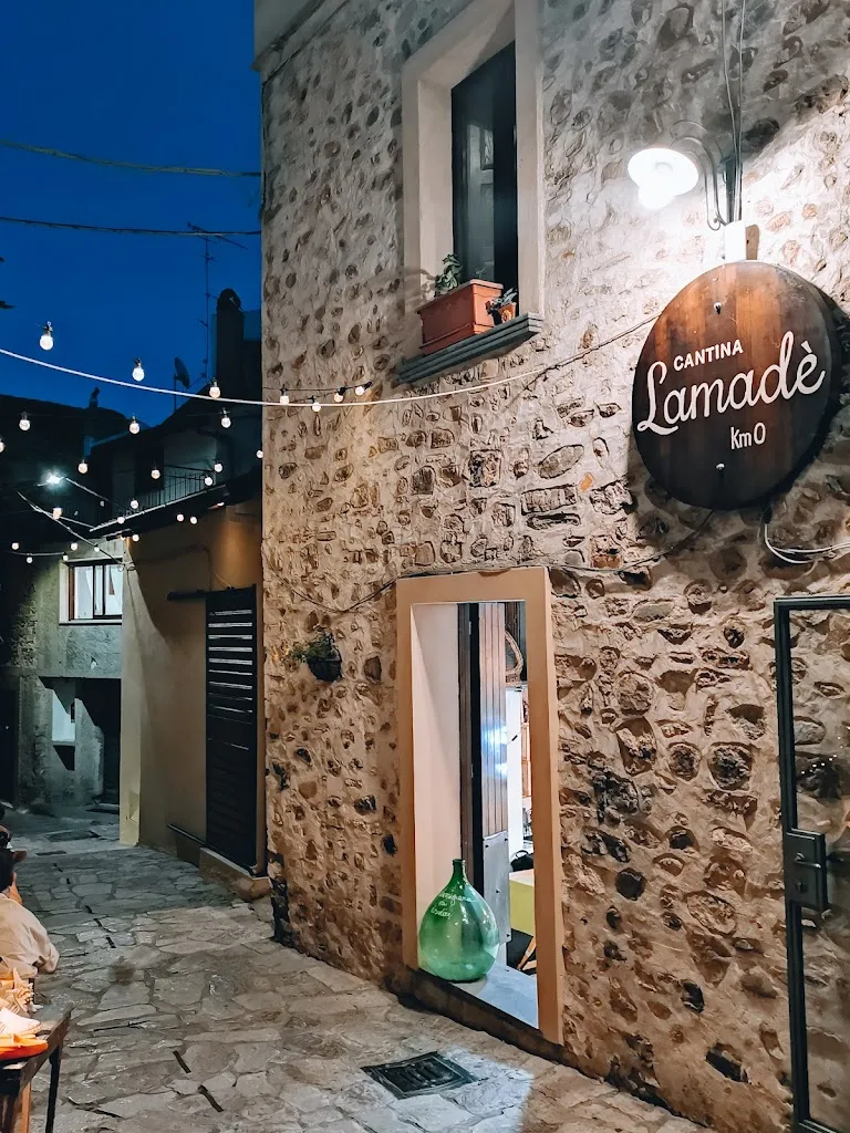 Cantina Lamadè restaurant in Pisciotta
