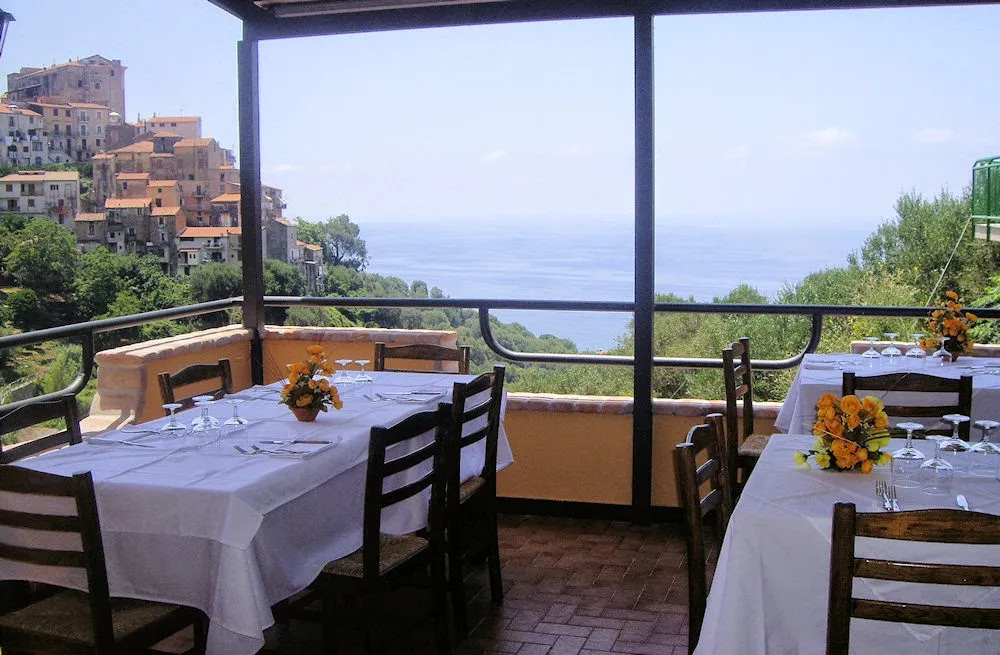 Albergo Ristorante DA SOFIA restaurant in Pisciotta