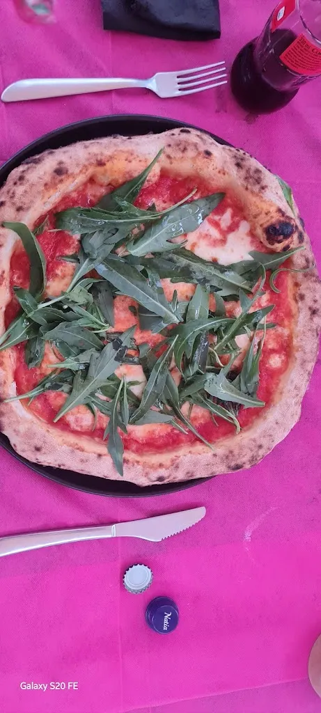 Sophia Brunner_Old Style Pizzeria e Girarrosto_Pollena Trocchia_review