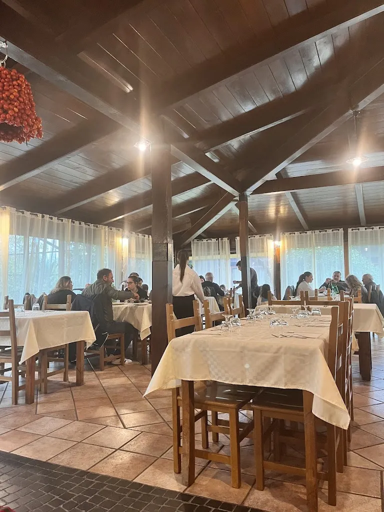 Agriturismo La Vigna restaurant in Pollena Trocchia