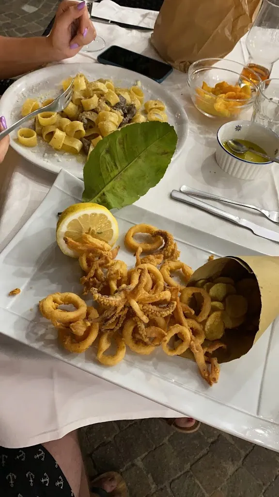 Jakub Kiesio_Miseria & Nobiltà_Pollena Trocchia_review