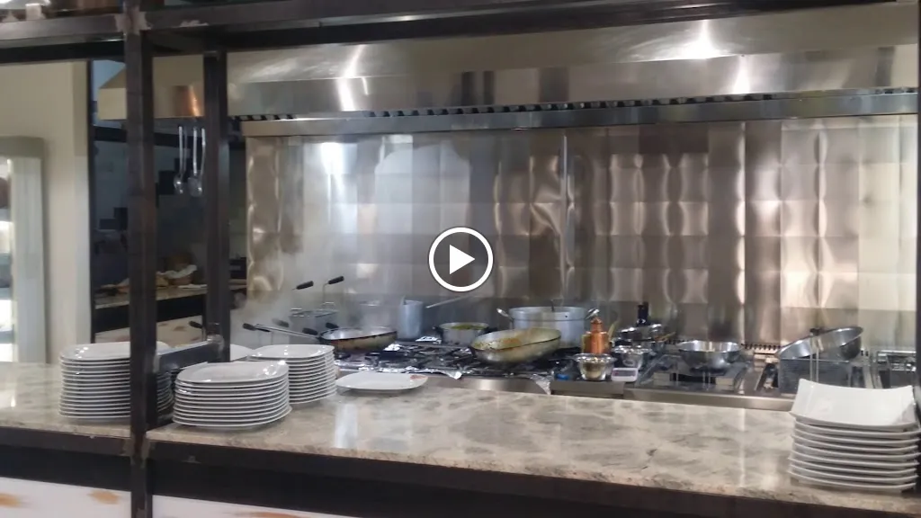 Miseria & Nobiltà_Pollena Trocchia_slider_image_2