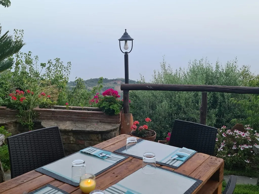 Casa Petillo Home Restaurant_Pollica_slider_image_3