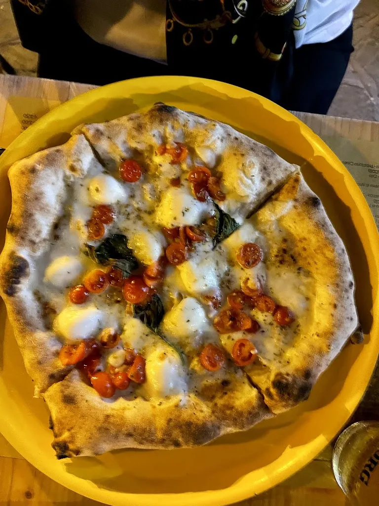 Giuseppe GUIDA_Pizze in Piazza_Pollica_review