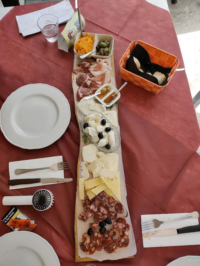 gianluca de vita_Il Mastio_Policastro Bussentino_review