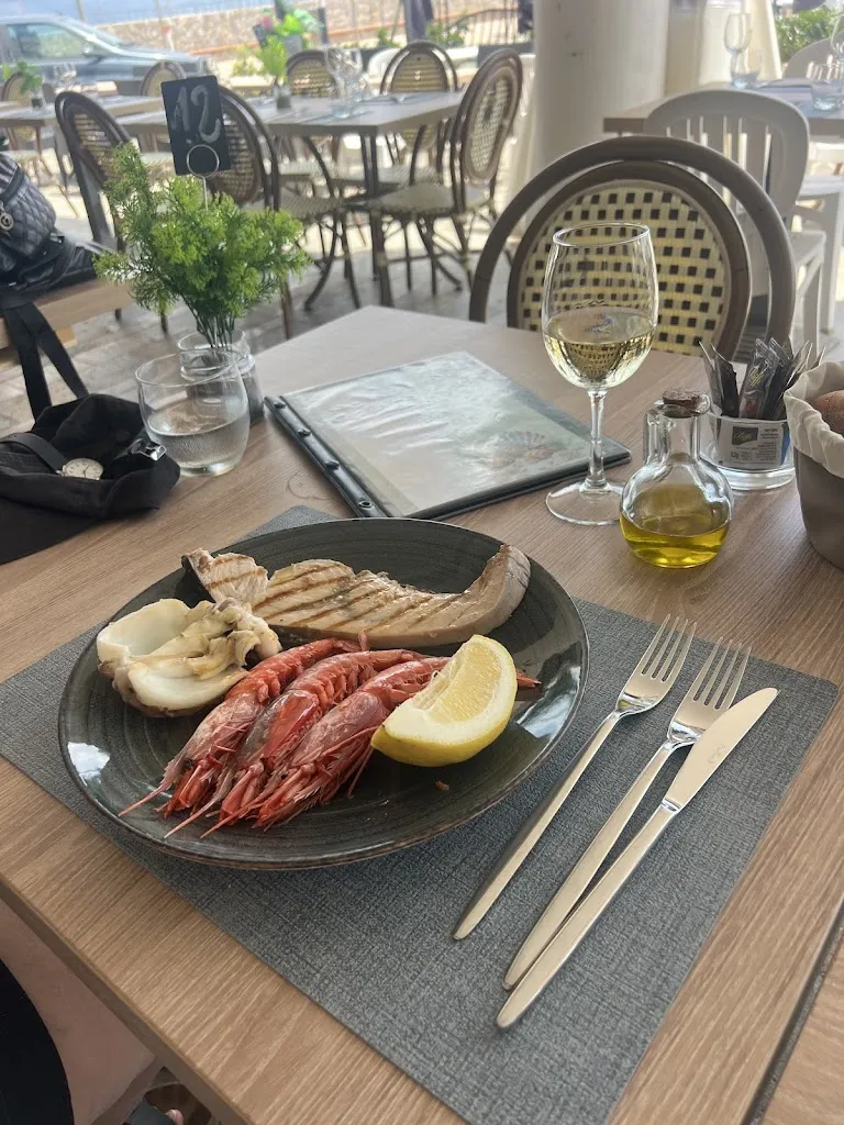 kasey powell_Il Porticciolo_Policastro Bussentino_review