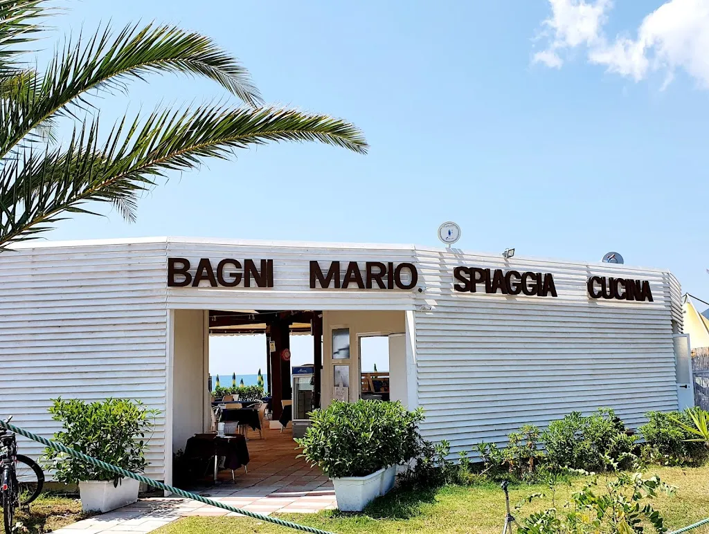 Lido Bagni Mario spiaggia e cucina restaurant in Policastro Bussentino