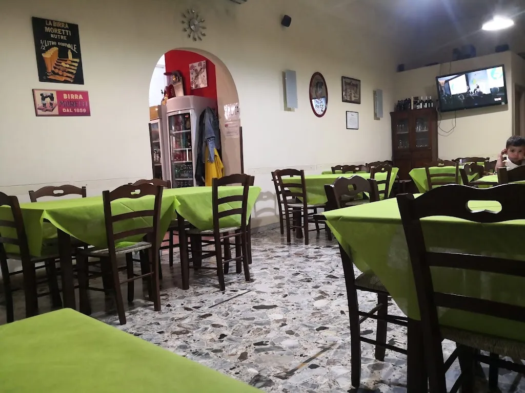 Pizzeria Frijenno e Magnanno restaurant in Policastro Bussentino