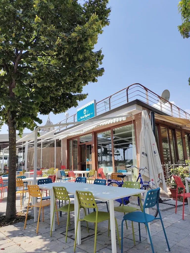 Ristorante Pizzeria Perla Marina restaurant in Policastro Bussentino