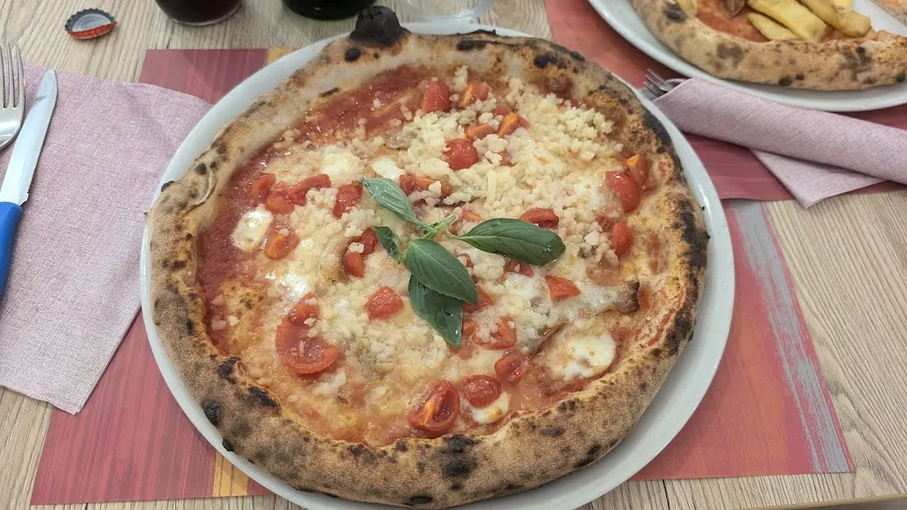 BENEDETTO ROBERTO_Cicos Pizza_Policastro Bussentino_review