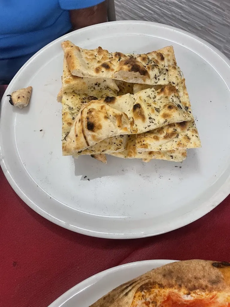 Cicos Pizza_Policastro Bussentino_slider_image_2