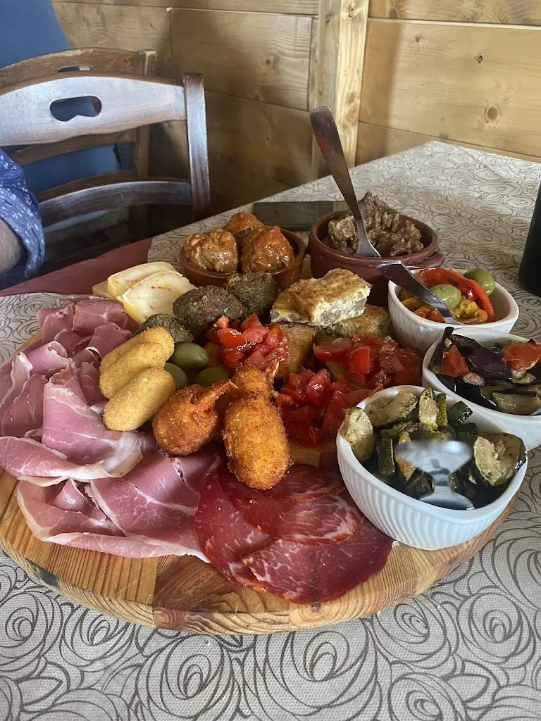 Terry Hayes_Trattoria con cucina Casereccia & 