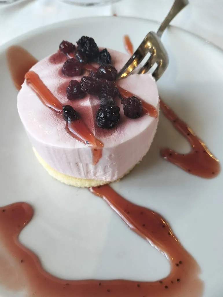 Margherita Frattali_Vana Vana_Martinsicuro_review