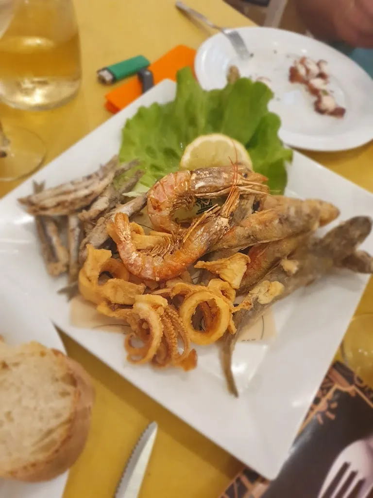 Alex Sasin_El Poble_Ponticelli_review