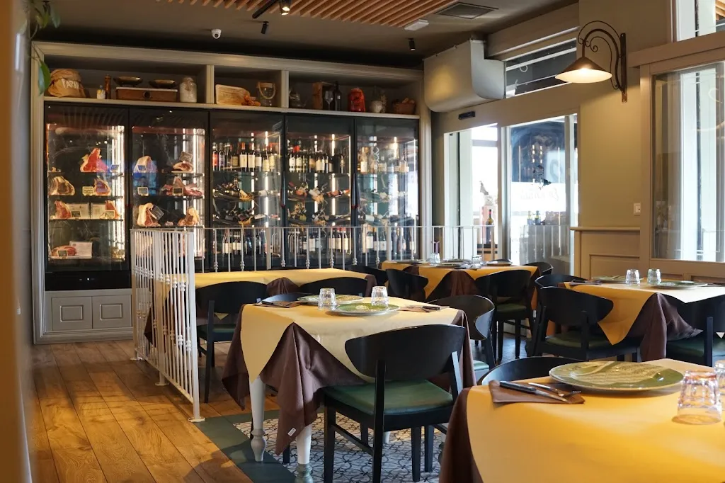 El Poble restaurant in Ponticelli