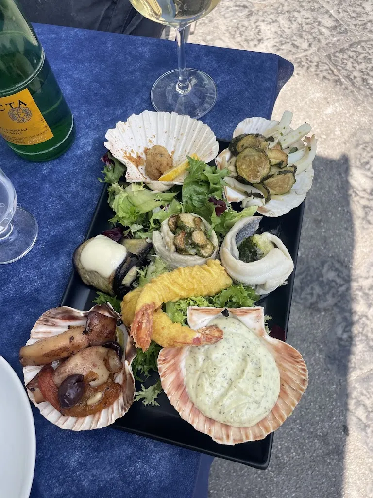 Bárbara Cunha_Il Miracolo dei Pesci_Posillipo_review