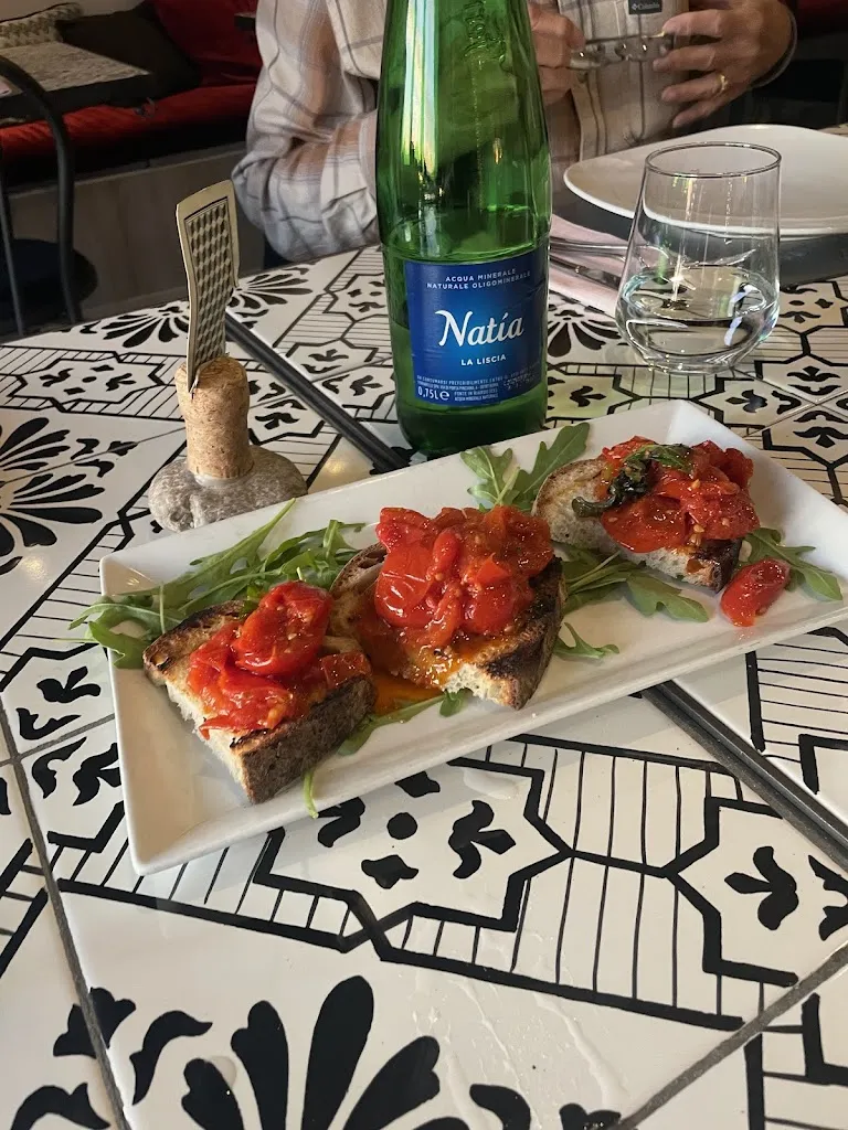 Yary_UnPizzicoDi_Posillipo_review