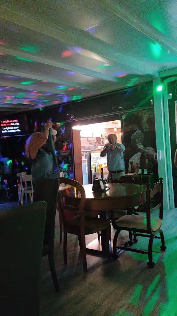 Bar Giuliano e Primo_Martinsicuro_slider_image_2