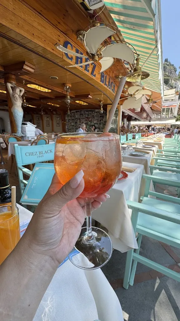 Toeroek Rita_Chez Black_Positano_review