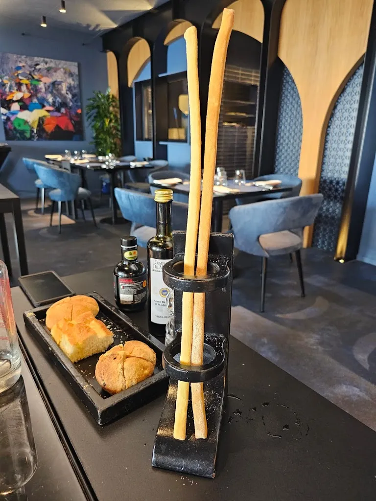 Roc - Pizza & Steak_Positano_slider_image_3