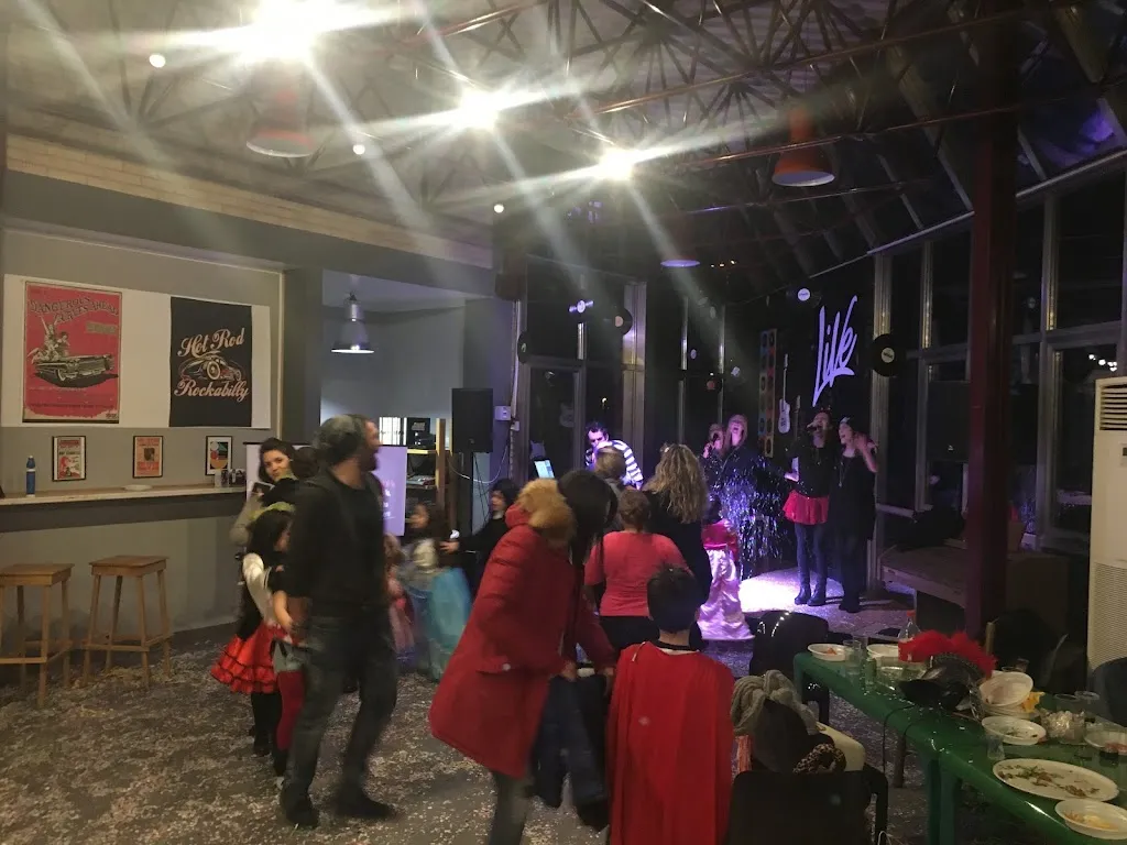 Artemide cibo e musica restaurant in Martinsicuro