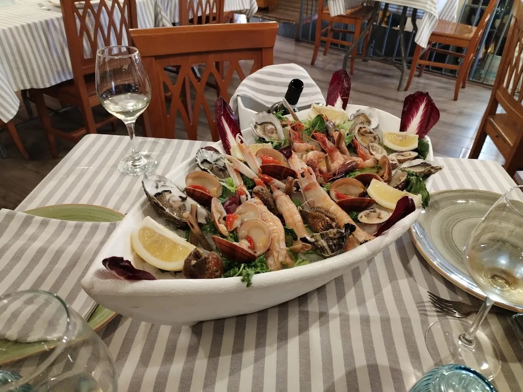 Adò Abramo il mare a pomigliano_Pomigliano d'Arco_slider_image_3