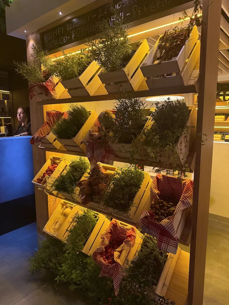 Luca Caccavale_Pizzaingrammi Pomigliano_Pomigliano d'Arco_review