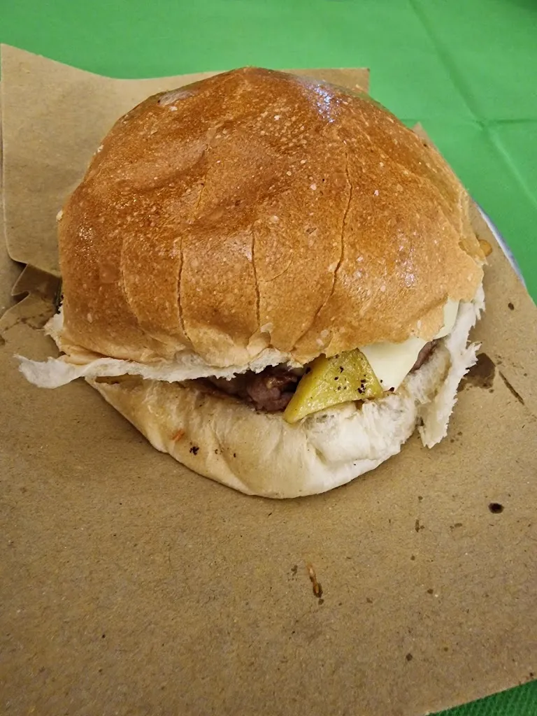 Marica Rea_Il Boschetto_Pomigliano d'Arco_reseña