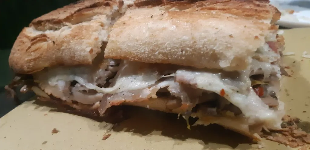 giacomo ruotolo_Tom & Genny - Panuozzi Tipici_Pomigliano d'Arco_review