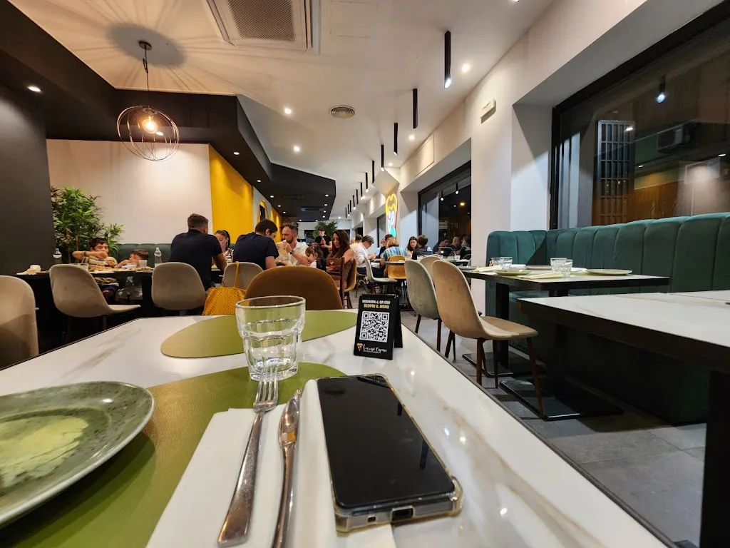 Pizzeria Vincenzo Capuano Pomigliano D'Arco_Pomigliano d'Arco_slider_image_3