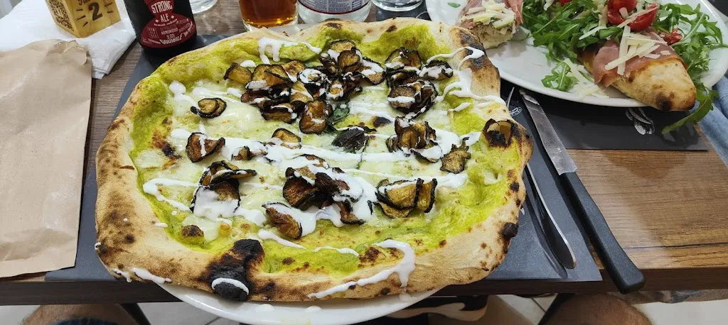 Dario Di Crescenzo_Pizzeria Favurit'_Pomigliano d'Arco_review